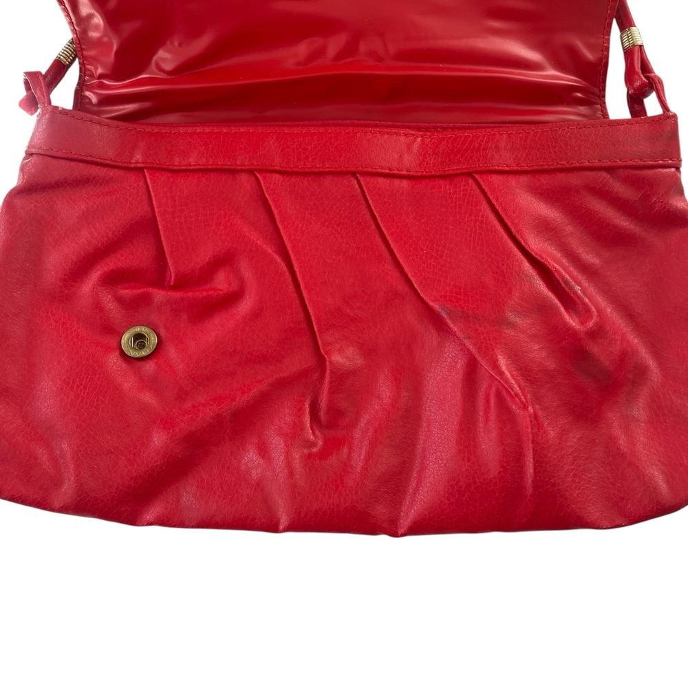 Vintage 80s bright red leather flap purse with bow detail - Picture 9 of 16